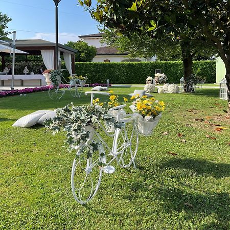 Hotel Poppi Mira Bagian luar foto