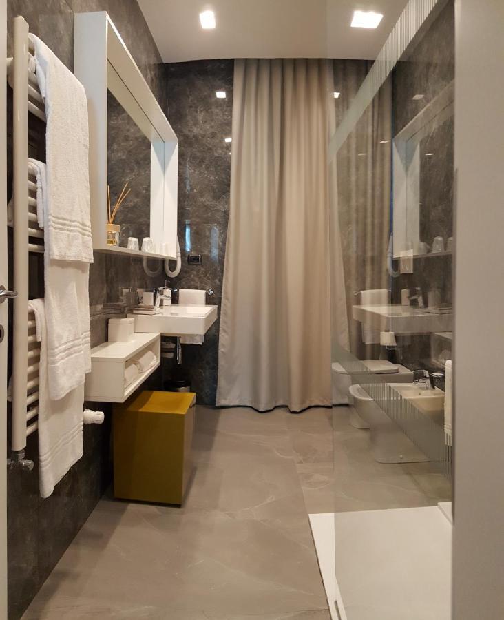 Hotel Poppi Mira Bagian luar foto