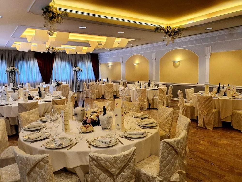Hotel Poppi Mira Bagian luar foto