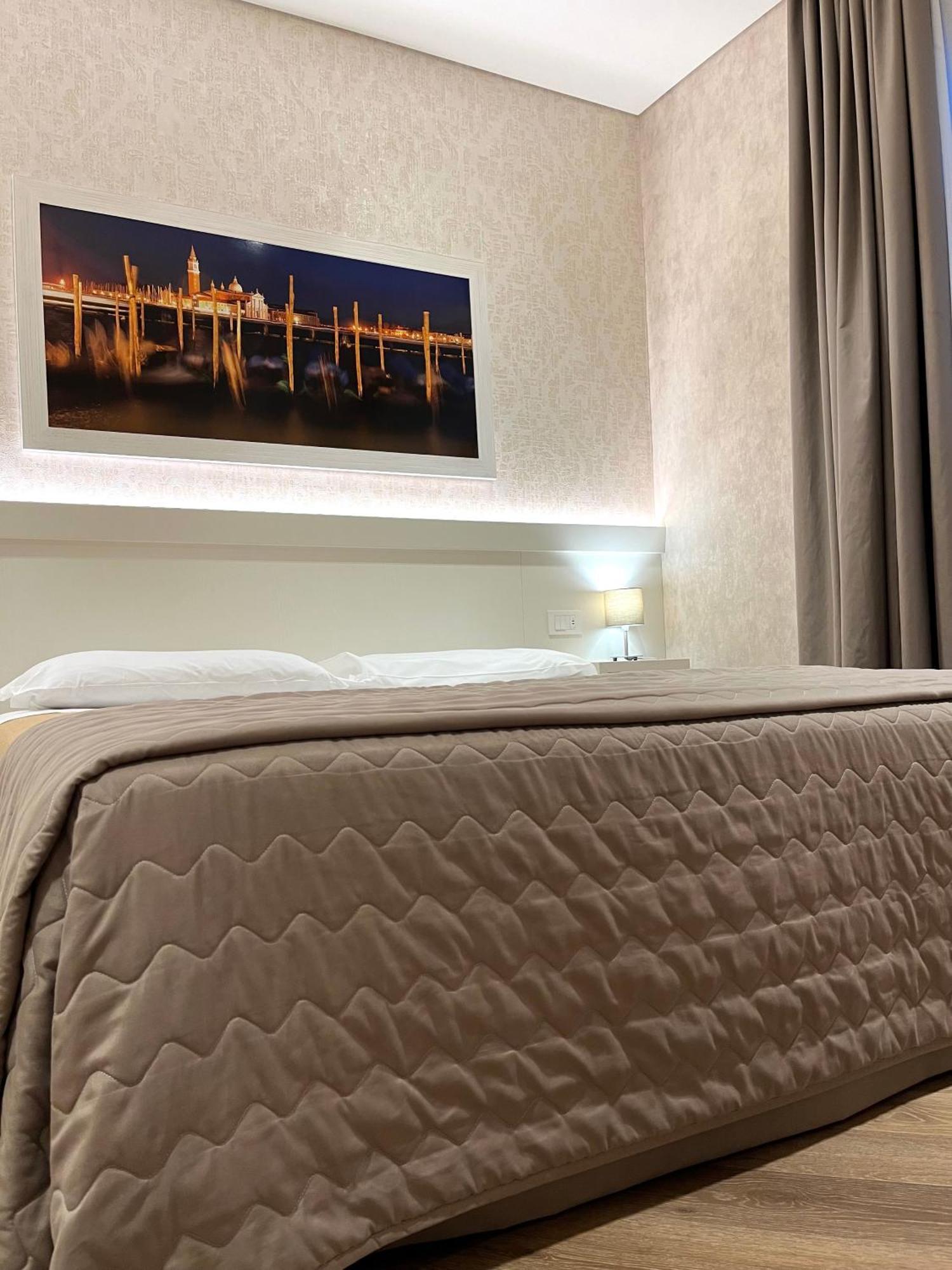 Hotel Poppi Mira Bagian luar foto