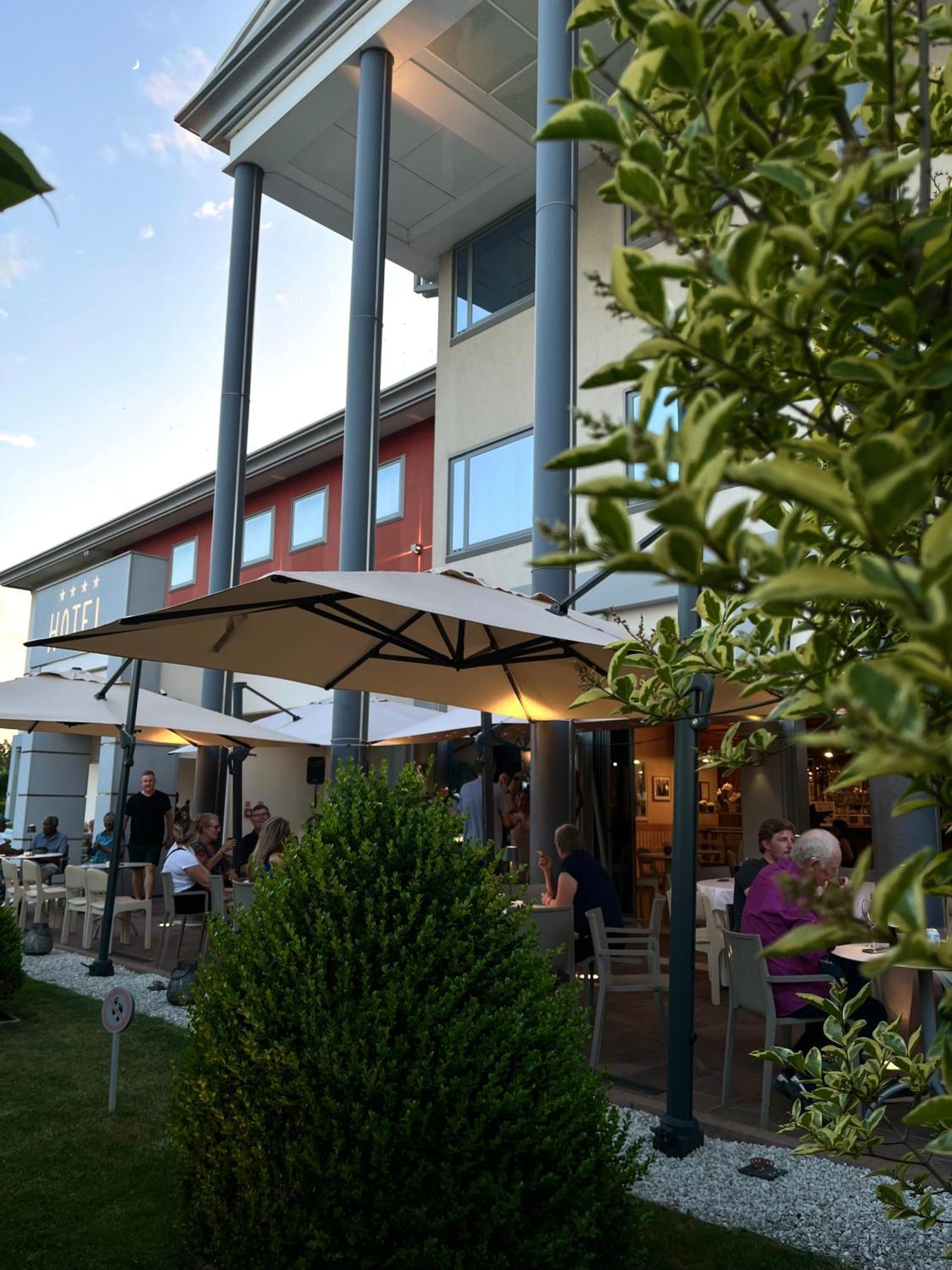 Hotel Poppi Mira Bagian luar foto